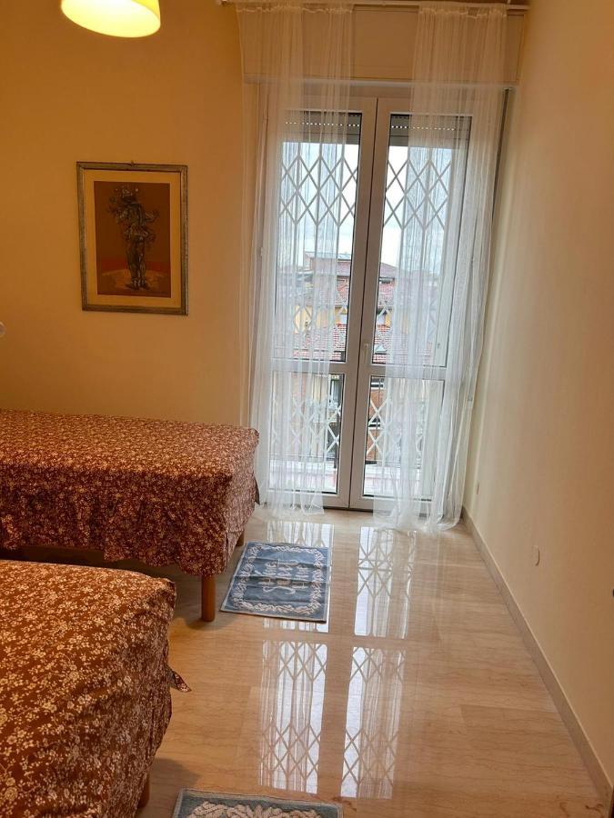 Camere In Appartamento Condiviso Vista San Luca Bolonha Exterior foto