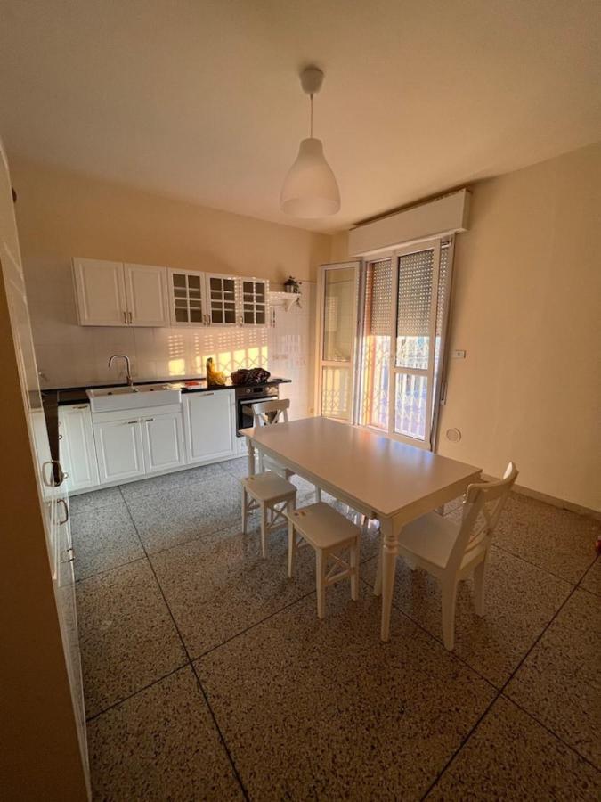 Camere In Appartamento Condiviso Vista San Luca Bolonha Exterior foto