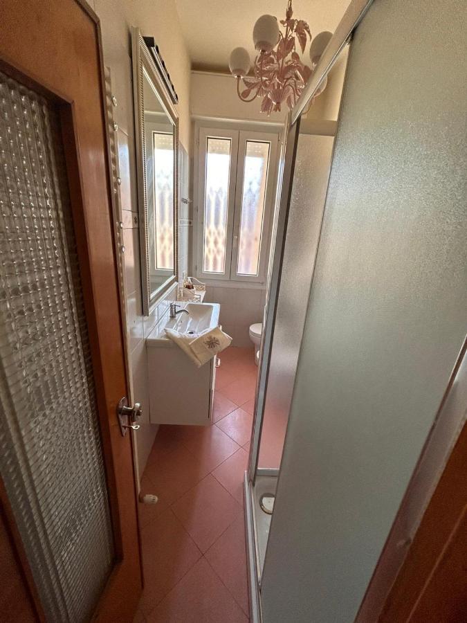 Camere In Appartamento Condiviso Vista San Luca Bolonha Exterior foto
